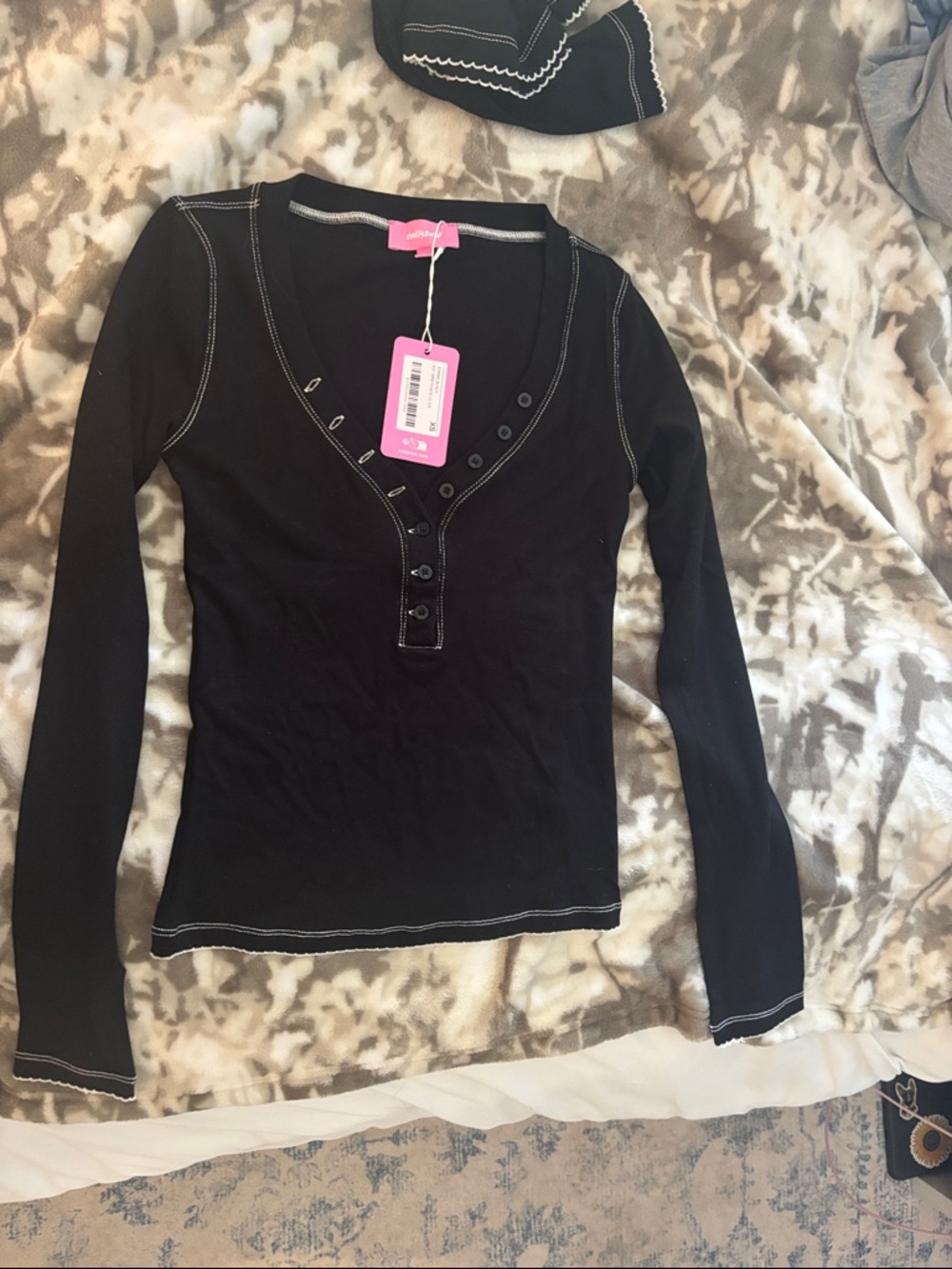Edikted Black Long-Sleeve Henley Crop Top with White Stitching